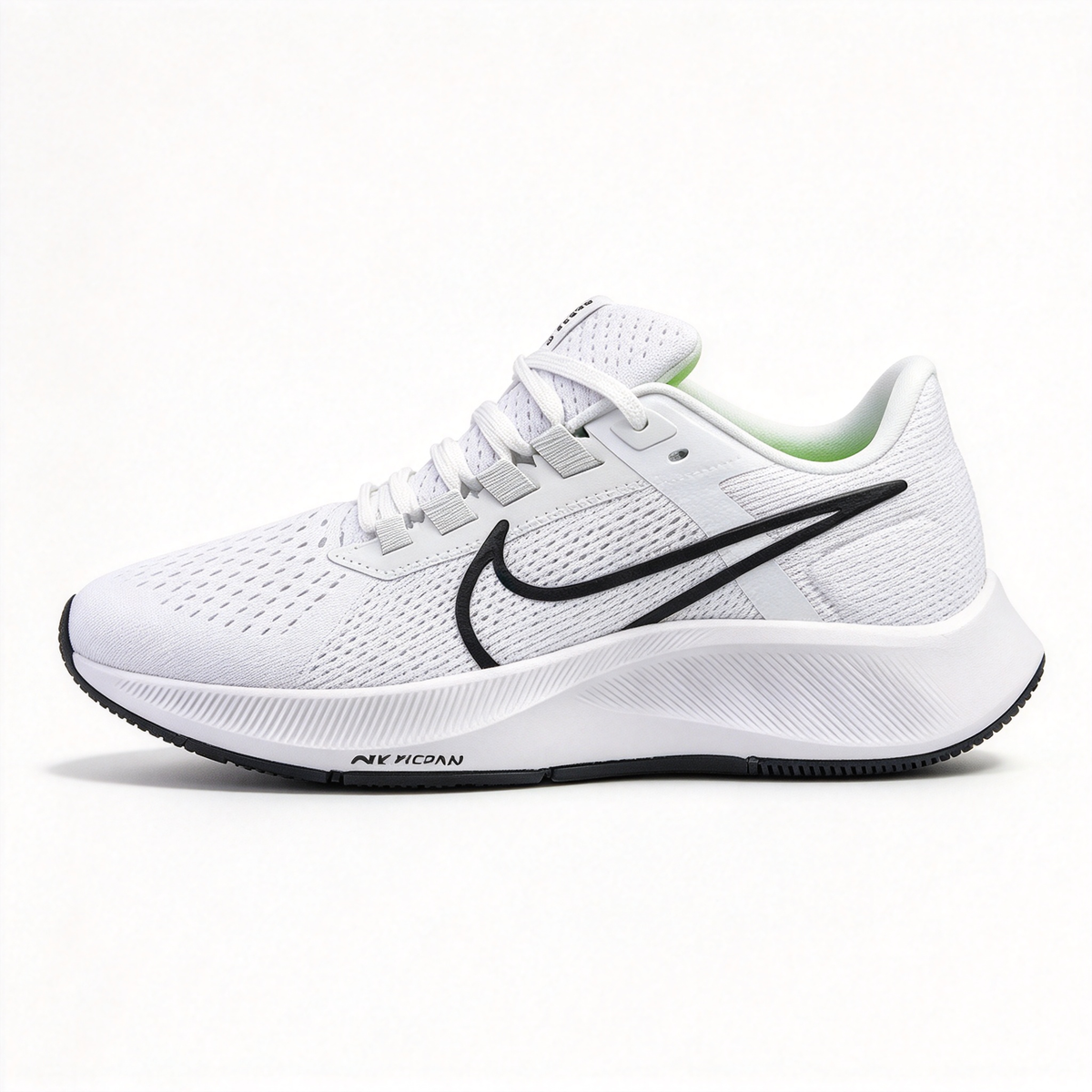 Nike Air Zoom Pegasus – White/Black/Green | React foam + Zoom Air cushioning | Breathable mesh upper | Roomy toe box | Suitable for road running and everyday wear | Unisex