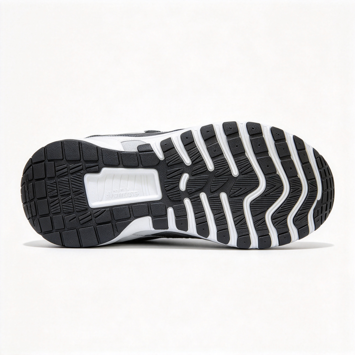 Nike Free Metcon 6 Training Shoes | Anthracite/White/Black | Breathable mesh + Flywire support | Flexible forefoot + stable heel | Suitable for HIIT and weightlifting | Unisex