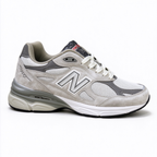 New Balance 990v3 inherits the classic 990 series USA design, iconic castlerock grey colorway. Made of premium pig suede + breathable mesh upper, retro dad shoe silhouette, versatile for daily streetwear.