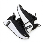 Nike Free Metcon 6 Training Shoes | Black/White Colorway | Lightweight, Breathable Mesh | Flexible Forefoot, Stable Heel | Suitable for HIIT and Weightlifting | Unisex Style