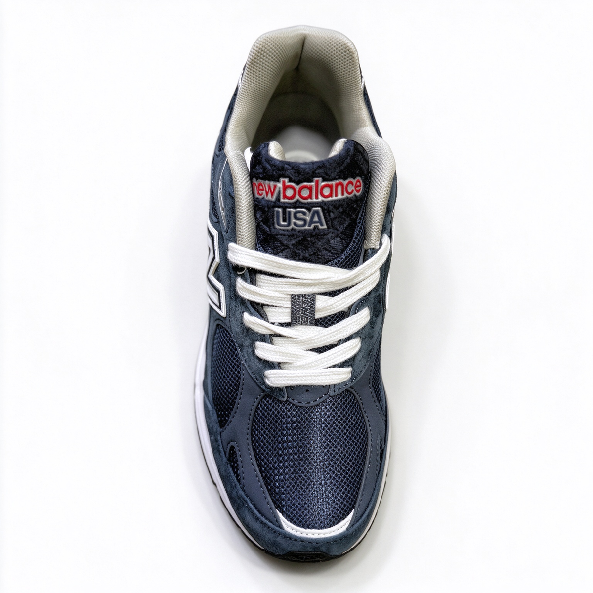 New Balance Classic American retro running shoes 990V3 navy colorway, unisex sneakers for men and women.