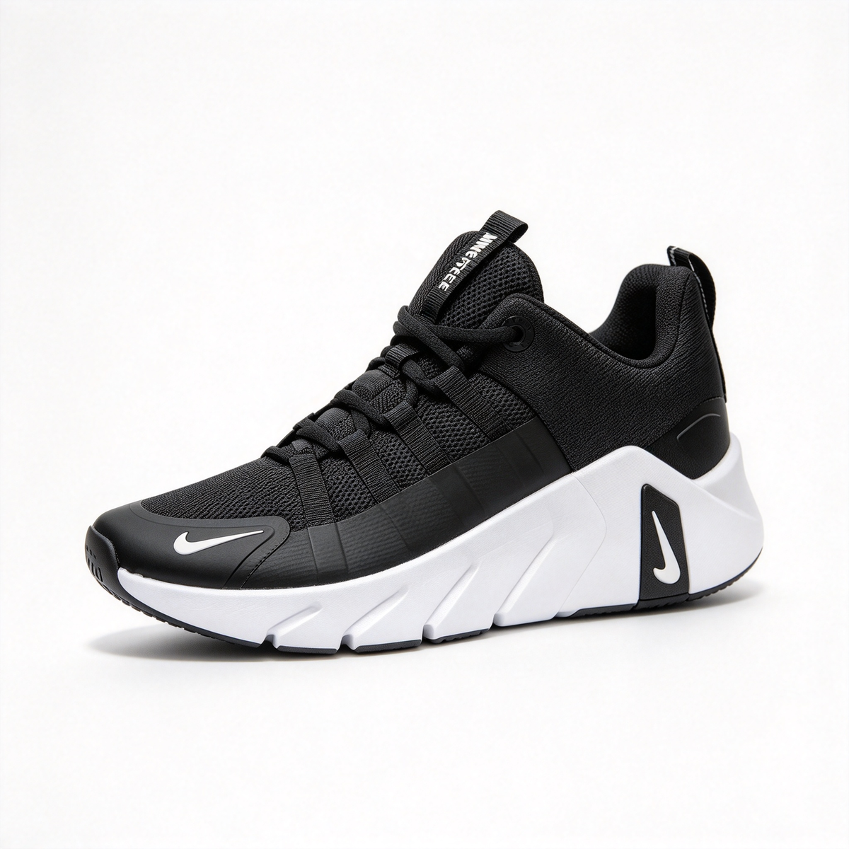 Nike Free Metcon 7 Men's Training Shoes | Black/White/Metallic Silver | Flexible forefoot + stable heel | Breathable mesh upper | Versatile training shoes | Lightweight and durable | Suitable for strength training, HIIT, and cardio