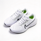 Nike Air Zoom Pegasus – White/Black/Green | React foam + Zoom Air cushioning | Breathable mesh upper | Roomy toe box | Suitable for road running and everyday wear | Unisex
