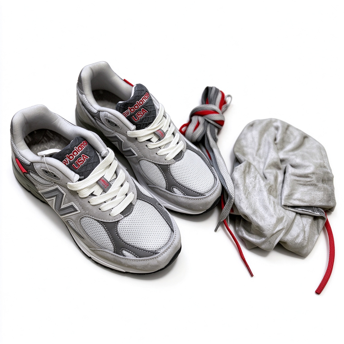 New Balance Classic American retro running shoes 990V3 grey red colorway, unisex design for men and women.