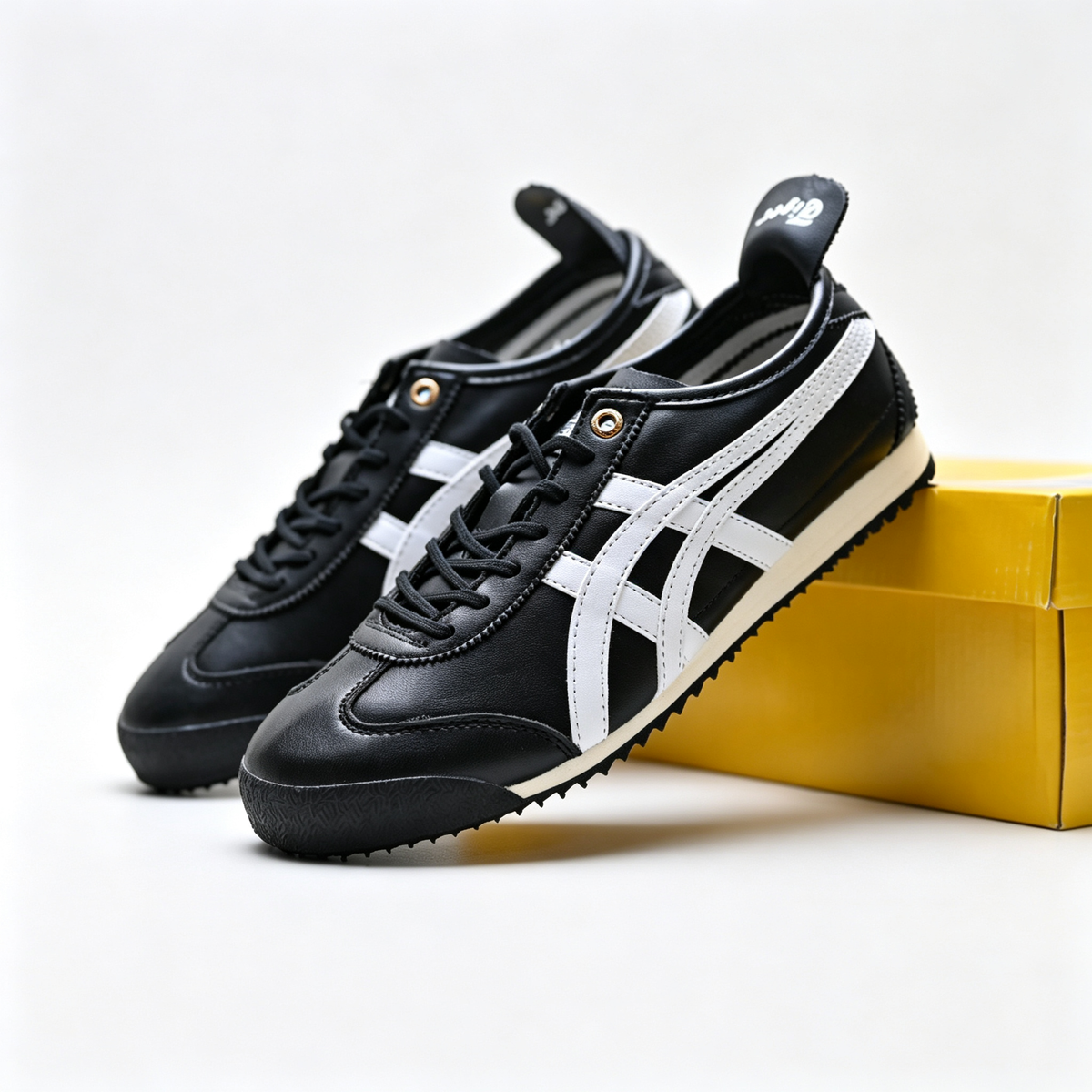 Onitsuka Tiger Mexico 66 SD 1183A872-003 | Black/White Leather Retro Sneakers | Unisex Classic Vintage Running Shoes